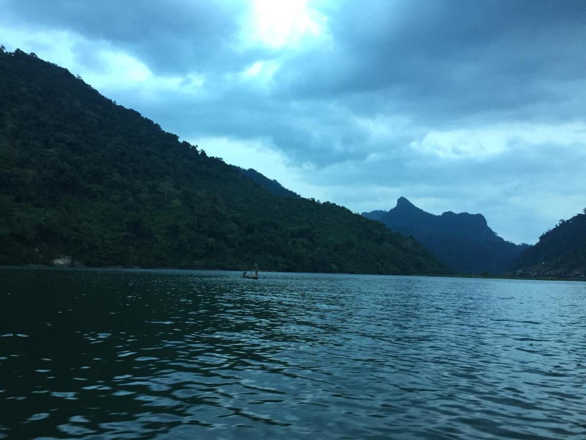 Hoang Quan Homestay Ba Be Eksteriør billede